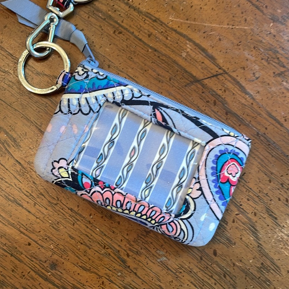 Vera Bradley ID case and Lanyard - Picture 2 of 5